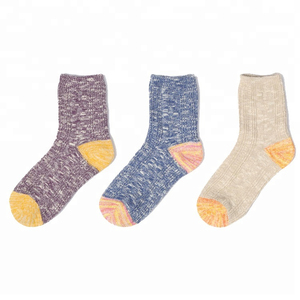 Logo personnalisé de haute qualité Crew Water Wash Chaussettes de sport respirantes et confortables Meilleure conception Chaussettes de lavage à l'eau à séchage rapide - Product Image 1