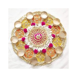 Vibrant Big Thali Bougeoir Exquis Lotus Rangoli Design Atmosphère Festive Chaude Invitante pour Graduation Pâques Mère - Product Image 1