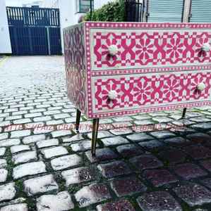 Coffre moderne à trois tiroirs avec incrustation d'os pour chambre à coucher, hôtel ou appartement, fabricant de meubles à prix en vrac - Product Image 4