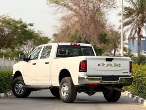 Camioneta RAM 2500 Big Horn 2025 Nueva/Usada, Transmisión Automática, 5 Plazas, Potencia de 400-499 HP - Product Image 5