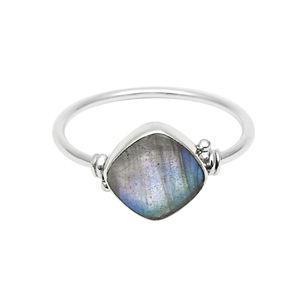 Nouvelle arrivée Design de luxe Bague en forme de coussin en forme de pierre précieuse Labradorite naturelle en argent sterling 925 Bijoux faits à la main Fournisseurs en vrac - Product Image 1