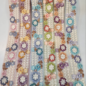 Vestido de novia de encaje caliente volantes moda volantes encaje brillante cuentas ajuste 3D flor encaje borde - Product Image 1