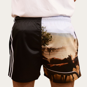 Vente en gros directe d'usine de shorts de rugby 100% polyester avec logo personnalisé deux tons poche zippée avec double couture - Product Image 2