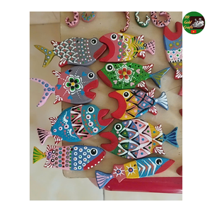 Poisson en bois naturel unique sculpté à la main, poisson en bois peint authentique avec un poisson en bois unique en son genre, fait à la main - Product Image 3