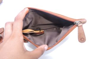 Petite pochette en cuir véritable personnalisée du fabricant pochette utilitaire polyvalente sac à fermeture éclair porte-crayons esthétique - Product Image 4