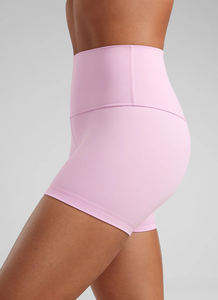 Pantalones cortos de mujer Performance Fit para entrenamiento y yoga Tela transpirable elástica de cuatro vías con soporte de compresión OEM disponible - Product Image 6