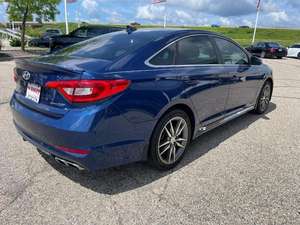 รถซูบิค โซนาต้า สปอร์ต เทอร์โบ ขับเคลื่อนสี่ล้อ เบาะหนัง ล้อแม็ก R17 ปี 2017 รุ่นซีดาน - Product Image 5