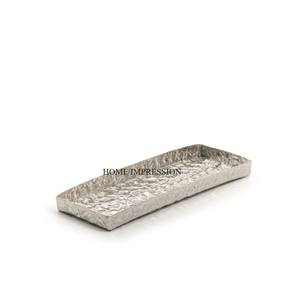 Plateau de service en métal écologique, élégant, grand, résistant à la chaleur, design moderne, couleur argent, martelé, pour les réceptions en plein air - Product Image 1