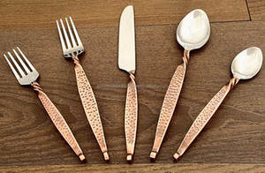 Ensemble de couverts élégants avec poignées torsadées au design martelé Portabilité Ensemble de 5 en acier inoxydable Parfait pour les restaurants de mariage - Product Image 2