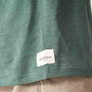 Camisetas de algodón de gran tamaño con logotipo personalizado impreso para hombres, transpirable, respetuoso con la piel, nuevo diseño promocional de la fábrica de Bangladesh - Product Image 2