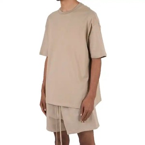 Conjunto de dos piezas de camiseta y pantalones cortos para hombre de alta calidad OEM 100% algodón estampado digital largo para verano - Product Image 2