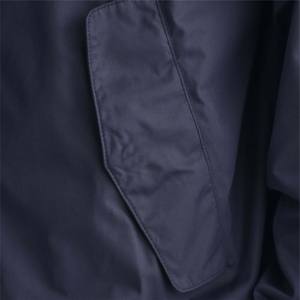 Elegante Chaqueta ligera para hombre: alta calidad, cómoda e ideal para atuendos modernos e informales - Product Image 5