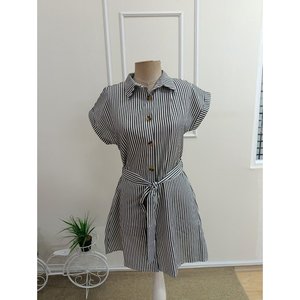 Robe en tricot à manches courtes et col boutonné pour femme Jane's avec ceinture 34886-Noir - Product Image 4