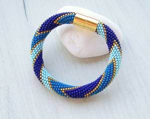 Brazalete de Abeja con Cuentas Hecho a Mano y Ecológico - Tamaño Personalizable para Mujeres y Niñas - Product Image 1