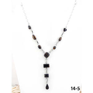 Collier artisanal Southwest en argent sterling noir, forme goutte d'eau, serti de rhodium et de platine, avec agate et perle - Product Image 1