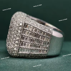 Bague de luxe en moissanite sertie de diamants baguette, style hip-hop, bijoux pour homme, cadeau lourd et brillant - Product Image 3