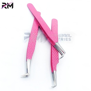 Pince à épiler RMI en acier inoxydable argenté avec pointe en paillettes roses, revêtement en poudre, 90 degrés, 3 pointes différentes - Product Image 4