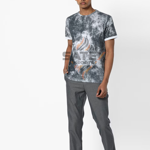 เสื้อยืดผู้ชาย ระบายอากาศได้ดี เป็นมิตรกับสิ่งแวดล้อม แห้งเร็ว สไตล์วินเทจ ล้างสีแบบแอซิด พิมพ์โลโก้ตามสั่ง พิมพ์ลายดิจิทัล ผ้าฝ้าย 100% สไตล์ดิสเทรส - Product Image 4