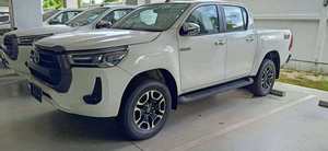 Titre de propriété propre pour Toyota Hilux REVO Pick-up Double Cabine 2.4l Turbo diesel d'occasion - Product Image 4