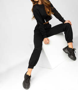 Venta al por mayor Anti-Shrink Cotton Women's Chándal Set Custom Logo Crop Top Venta caliente Impreso Ropa de invierno - Product Image 5