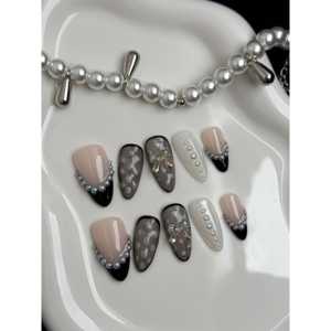 Uñas Postizas Pearl Noir, Elegantes y Lujosas - Product Image 1