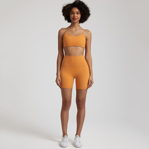 Ensemble de vêtements de sport pour femmes grande taille 2 pièces avec shorts - Design sexy à découpes <span class=keywords><strong>2022</strong></span> - Product Image 5