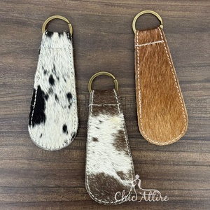 Porte-chapeau magnétique en cuir de vache véritable de qualité supérieure pour serviettes de golf, support de casquette en cuir véritable durable avec fixation magnétique puissante - Product Image 1