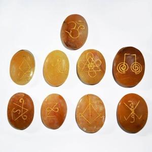 Piedra preciosa Aventurina amarilla 9 Piedra Oval Grabado Karuna Set Cristales de ágata de alta calidad Comprar en línea de Amayra Crystals Exports - Product Image 1