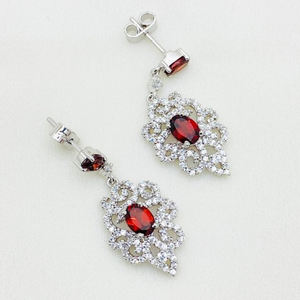 คุณภาพมาตรฐานเงินสเตอร์ลิงและประดับด้วยโกเมนและเซอร์โคเนีย - Product Image 1