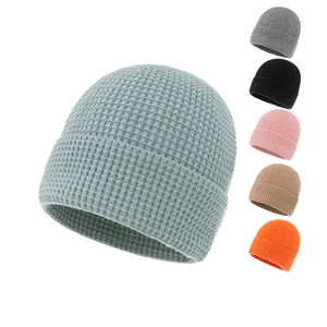 Gorros de Punto Grueso Tipo Waffle Cálidos con Logotipo Personalizado Czelrine, Ecológicos, 100% Algodón Orgánico para Invierno - Product Image 5