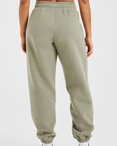 Conjunto de chándal de mujer de color oliva personalizado al por mayor, ropa de gimnasio de 2 piezas de alta calidad, Sudadera con capucha y conjunto de joggers para fitness e informal - Product Image 2