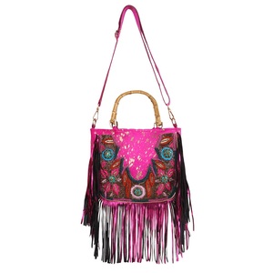 Sac à main chic et contemporain pour femme, design élégant et élégant, grand intérieur, transport confortable, idéal pour les événements sociaux quotidiens, en provenance d'Inde - Product Image 2