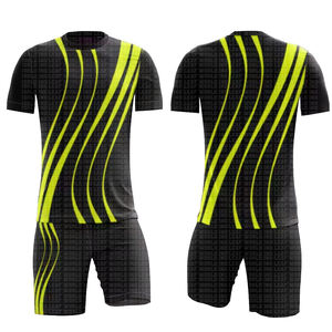 Meilleur design personnalisé, dernière qualité supérieure, uniforme de football personnalisé pour hommes, uniforme de football respirant pour une performance élevée en équipe - Product Image 1