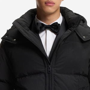 Chaqueta Acolchada para Hombre con Capucha Ajustable, Mangas Largas, Bolsillo Lateral con Cremallera, Material de Alta Calidad / Precio al por Mayor, Color Sólido - Product Image 2
