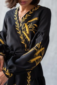 Mini vestido Vyshyvanka negro bordado, vestido de novia bohemio popular ucraniano con diseño de oreja, estilo rústico para mujer S M - Product Image 3