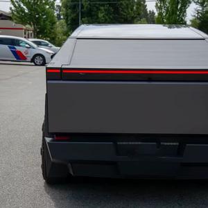 La Mejor Oferta, Cybertruck 2024 Impecable con Tracción en las Cuatro Ruedas - Camioneta Eléctrica de 600 HP, 123 kWh de Autonomía, Cabina Doble, Acabado Premium de Alta Resistencia - Product Image 3