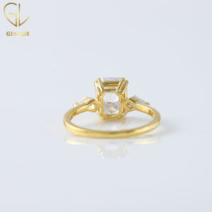 Venta caliente anillo de tres piedras 2CT radiante y corte de cometa Moissanite diamante anillo de compromiso de boda para mujeres - Product Image 4