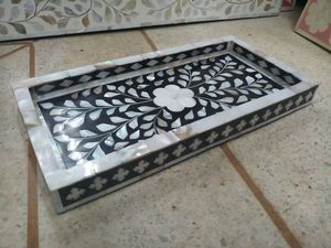 Bandeja con incrustaciones de hueso para ocasiones navideñas extra beneficiosas con bandeja para servir con incrustaciones de hueso de diseño floral - Product Image 3