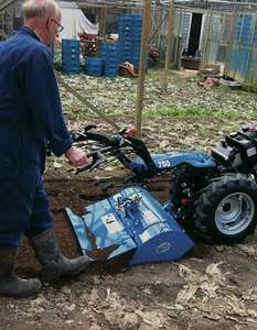 Tractor a Pie Diésel de 6hp-90hp, Mini Motocultor de Dos Ruedas con Motor y Bomba, Garantía de 4 Años, 230kg, Origen Estadounidense - Product Image 3