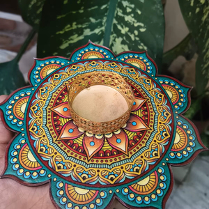 Fourniture en gros Bougeoir en résine fait à la main Bougeoir décoratif époxy coloré pour les espaces de Noël disponibles à la vente - Product Image 1