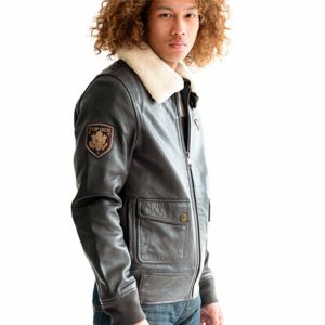 Veste de vol en cuir de haute qualité avec design classique et caractéristiques d'aviateur authentiques-Vêtements d'extérieur durables et élégants - Product Image 3