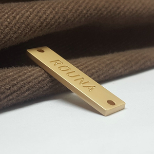 Etiqueta Metálica Rectangular para Ropa, Chapado en Aleación de Zinc, Borde Cortado con Láser, Accesorio para Prendas - Product Image 1