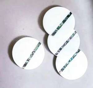 Juego de posavasos de forma redonda de madera y resina de diseño moderno a precio de venta al por mayor de fabricante indio juego de posavasos usados para fiesta de boda - Product Image 4