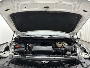 2023 Cadillac Escalade ESV Premium Luxury 4WD - Product Image 3