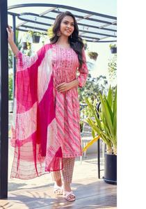 Impresión de lámina de rayón con bordado y corte nayra Kurtis para venta en línea - Product Image 4