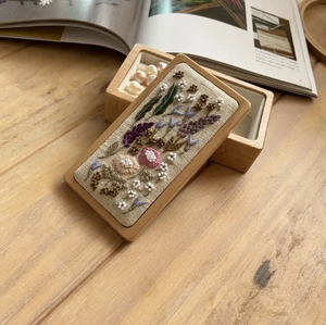 Cajas de Embalaje de Madera Maciza Premium Ecológicas Pulimentadas Personalizadas con Cierre para Dulces de Chocolate y Fresa, Bordadas con Dátiles y Palmeras - Product Image 5