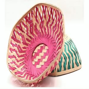 Juego de cestas de bambú tejidas a mano con diseño de remolino rosa y verde, cuencos decorativos o para servir ecológicos - Product Image 1