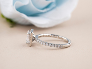 Princess Cut Moissanite Diamond Halo Anillo de compromiso con banda Pave en oro blanco de 18 quilates Anillo de Boda nupcial de corte cuadrado para ella - Product Image 3