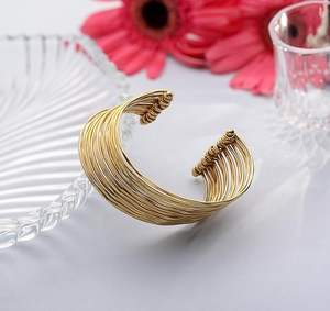 กำไลข้อมือทองเหลืองสีทองแบบปรับได้ทำด้วยมือกำไลข้อมือสไตล์โบฮีเมียนของผู้หญิงที่ทนทานเครื่องประดับวินเทจ - Product Image 2