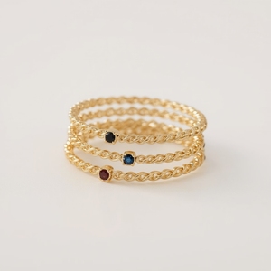 Bague chaîne en or massif 18 carats avec trio de pierres précieuses | Bijoux fins pour femme | Fabricant thaïlandais éthique - Product Image 3